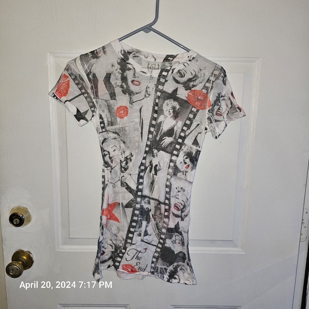 Marylin Monroe shirt